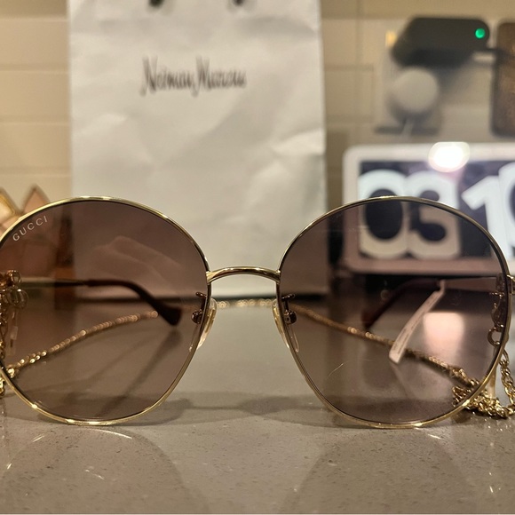 NWT Gucci round metal sunglasses with detachable chain strap - Picture 3 of 9